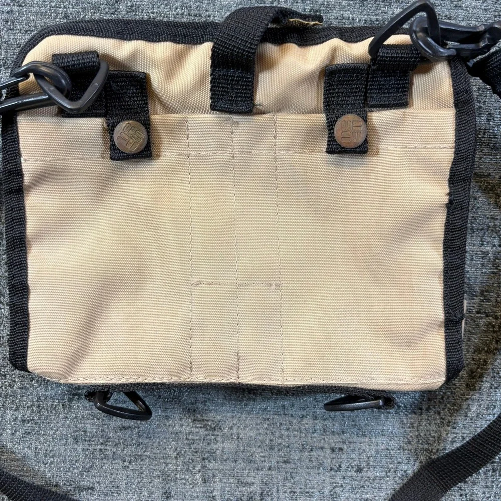 Columbia Crossbody Bag Unisex Tan Nylon Utility Outdoor Travel Pouch FU9000